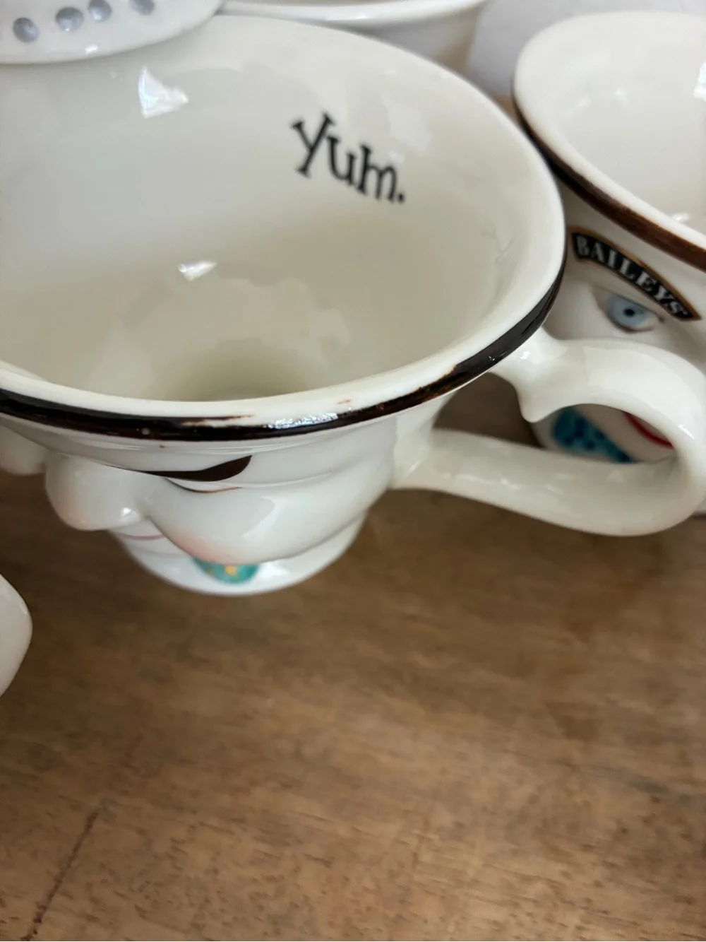 Baileys White Wink Face Teacup and Creamer Set 8 boy or girl